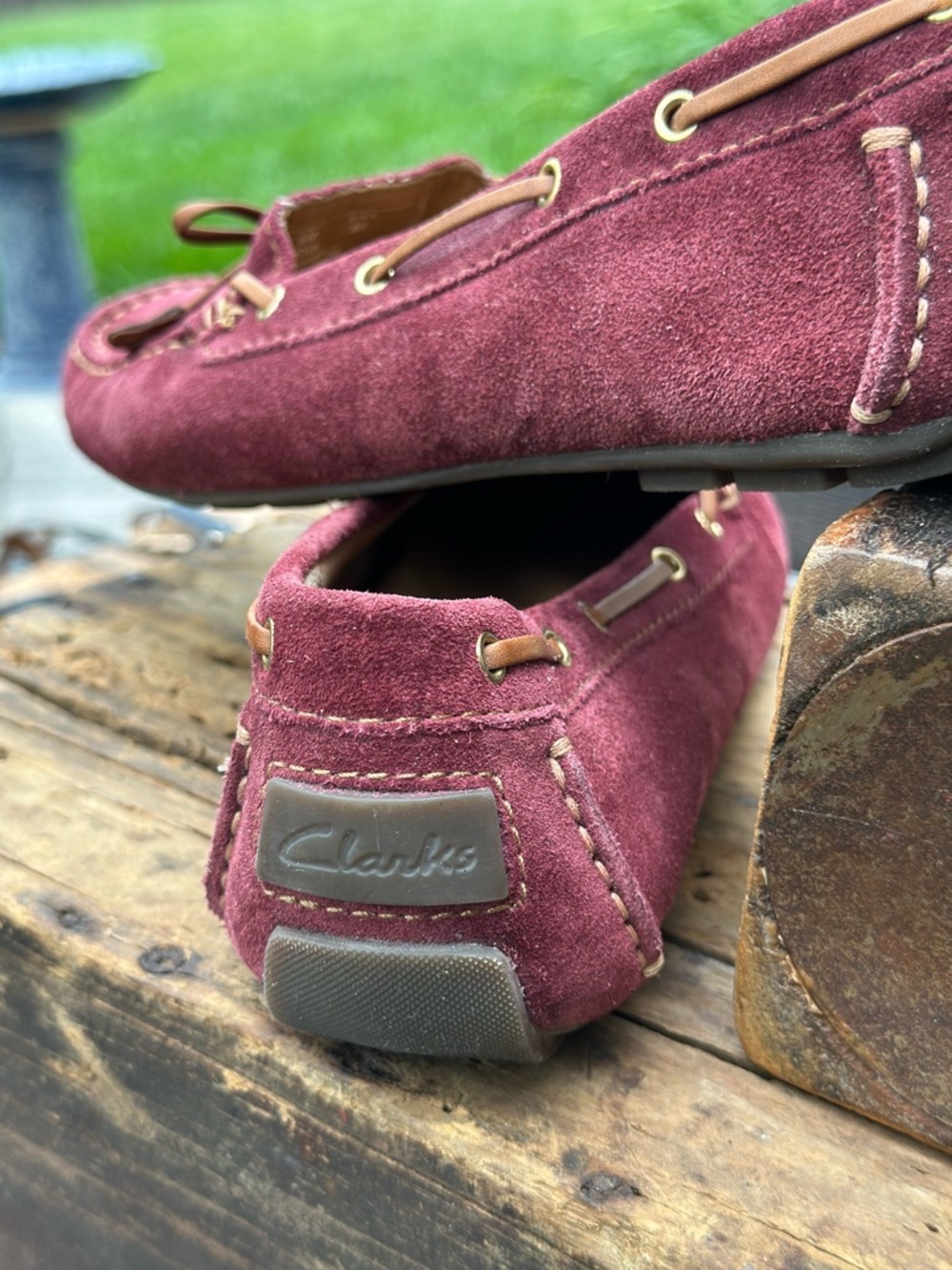 Clarks Berry Wine Suede Loafers Driving Moccasin Comfort Shoes Leather Ties - Picture 6 of 11